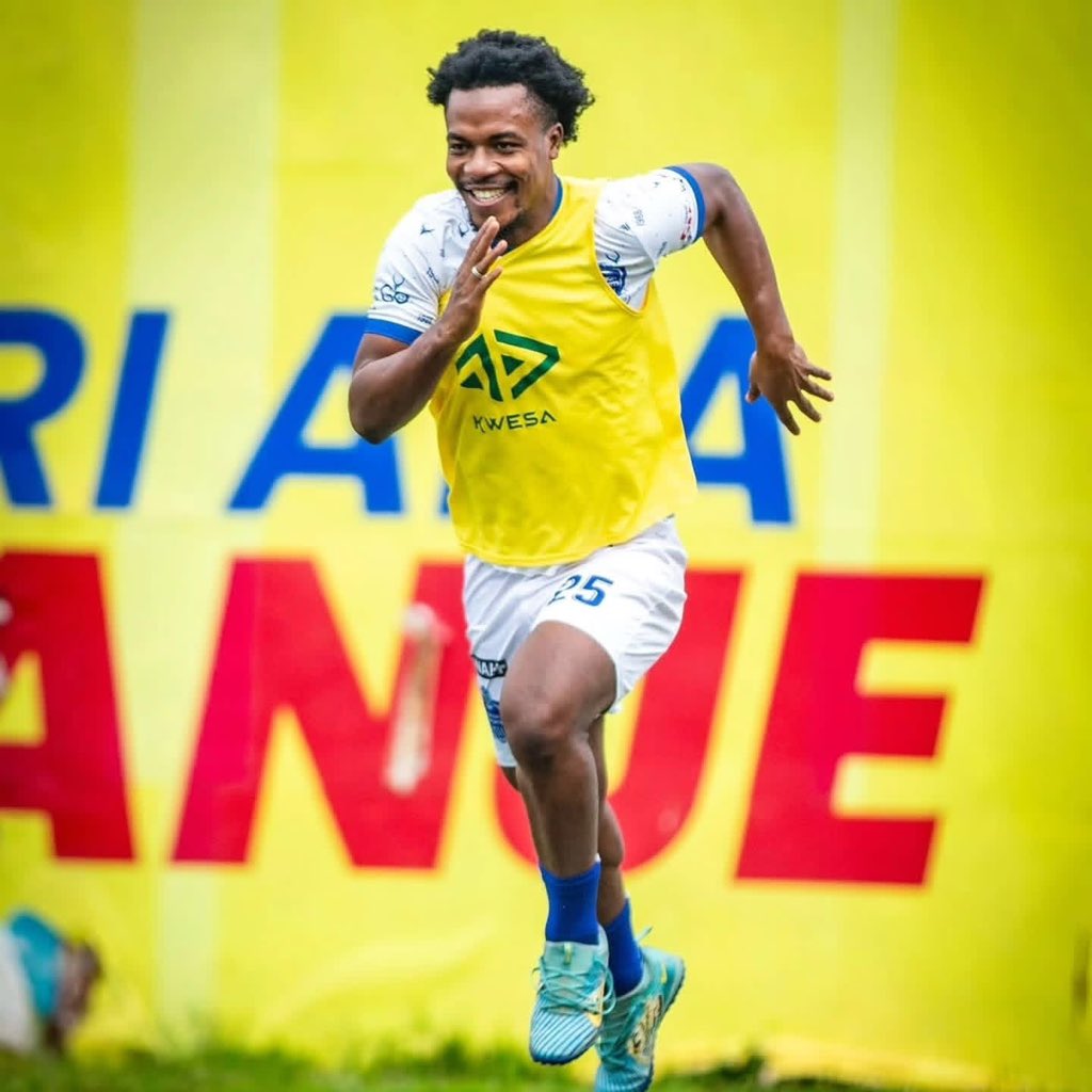 theupdaterwanda's tweet image. AMAFOTO: Rayon Sports yakoze imyitozo ya nyuma yitegura umukino ukomeye ifitanye na APR FC ku munsi w'ejo.

#ADS: Hamwe na @SWAEXPERT Ubu inzozi zawe zo kwiga , Gukorera hanze zaba impamo!
Byumwihariko abashaka Akazi Dubai byihuta nkumurabyo, Qatar , South Korea 
Abashaka kwiga