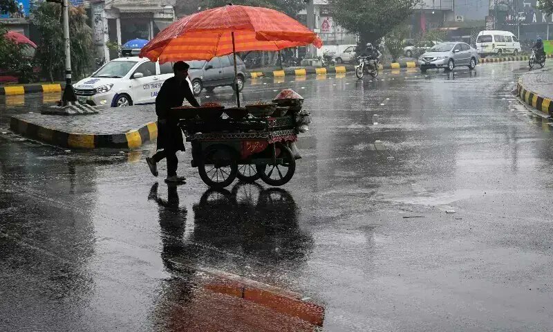 M_KhalidAbbasi's tweet image. Upper, central parts of country expected to see dust storms, rain from May 2-5; extreme heat grips Sindh cities

#new