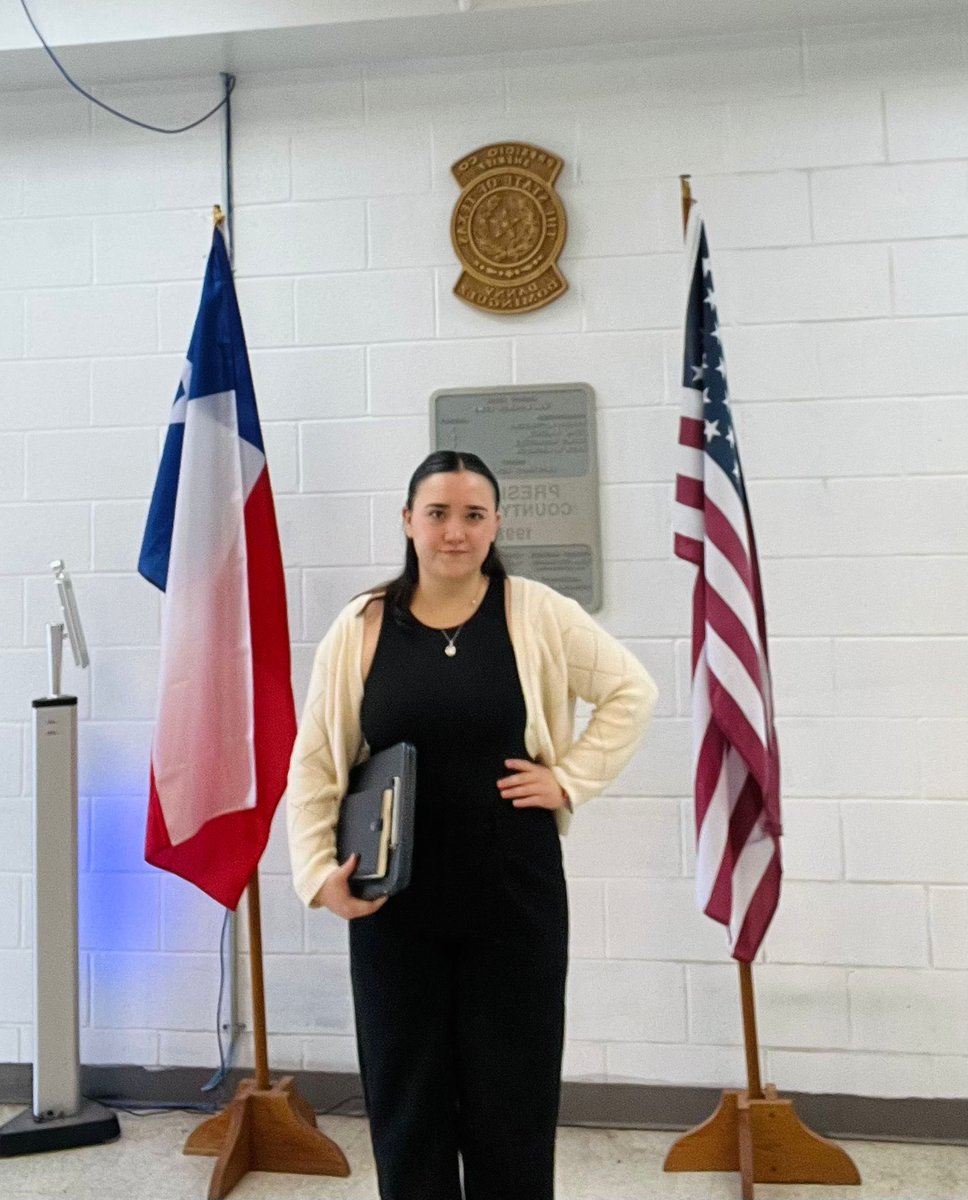 El cónsul titular y personal de #ProteccionConsularMX viajaron por más de 970 millas, 6 condados distintos en Texas, para entrevistar a 24 connacionales detenidos durante esta semana.🇲🇽
📞 Si tienes un familiar en esta situación, llama al 432 238 7933 o al #CIAM: 520 623 7874.
