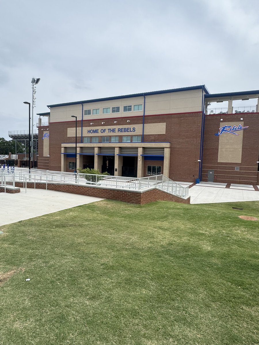 kevinJking4's tweet image. Go Dogs!

Day 5 of the 2027 recruiting cycle Union County, Spartanburg County and Cherokee County. Thank you to all the coaches for taking time out of their busy day to meet with me about their talented rosters for this upcoming year. #STATEofMind #RaisetheBAR #HTR