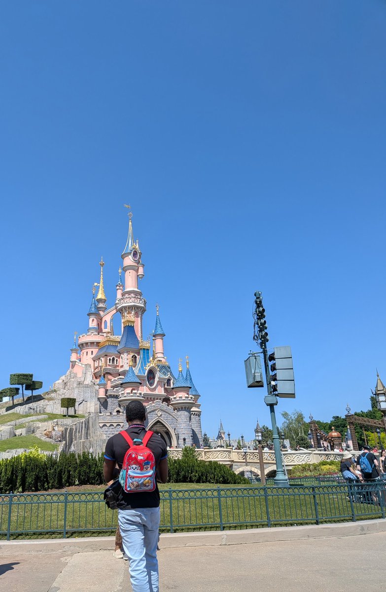 malouG23's tweet photo. Journée surprise pour les garçons ❤️
Et encore plein d'étoiles dans les yeux. 🤩 https://t.co/8cfgZd2SUI