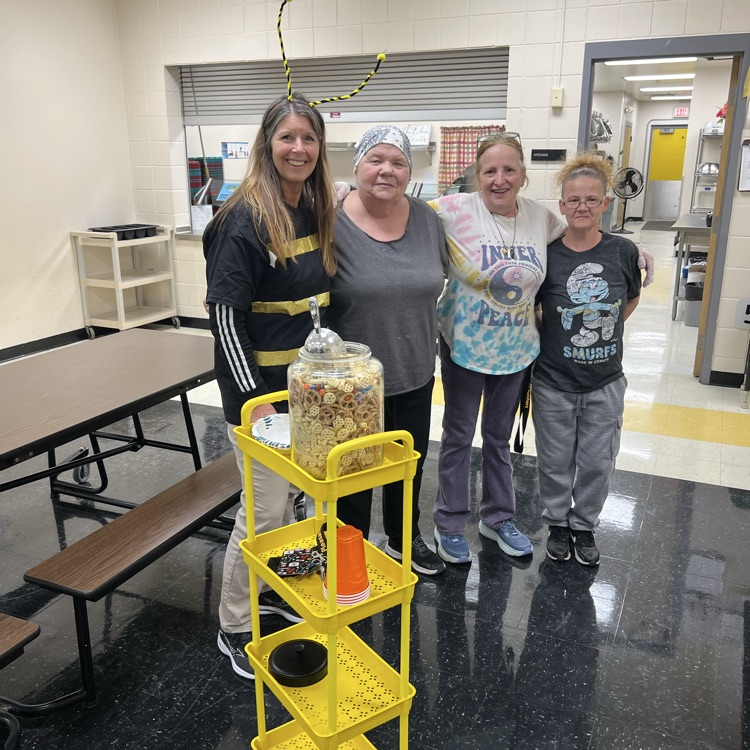 PHillPanthers's tweet photo. In honor of our 1st ever PHILL Spelling Bee yesterday, our Sunshine Committee brought around special treats to staff!l Thank you for  "BEE-ing AWESOME!" 🐝❤️ https://t.co/LVBdv4OGyy