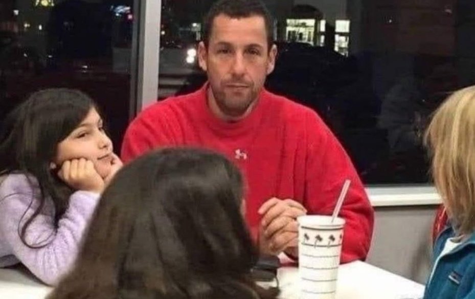 Cuando mi batería social se agota y aún no puedo irme.
