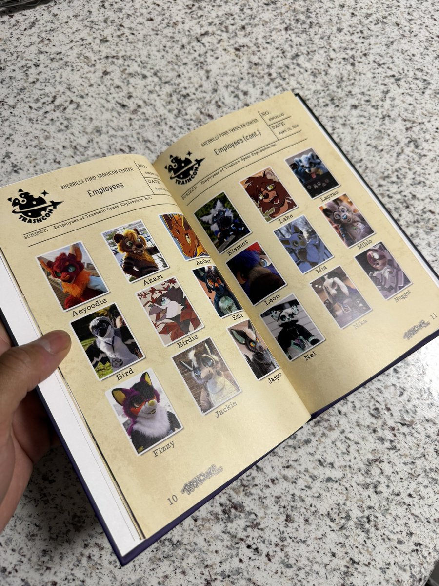 SoarinArts's tweet photo. I had the chance to produce the ConBooks for TrashCon 2. After a few months of planning and about 10 drafts we were able to come out with a really cool product the whole family got to take home!

Cover art by @yellow_k9 
Space Logo by BunnyNamedSunny https://t.co/ZqnSmHgMCR