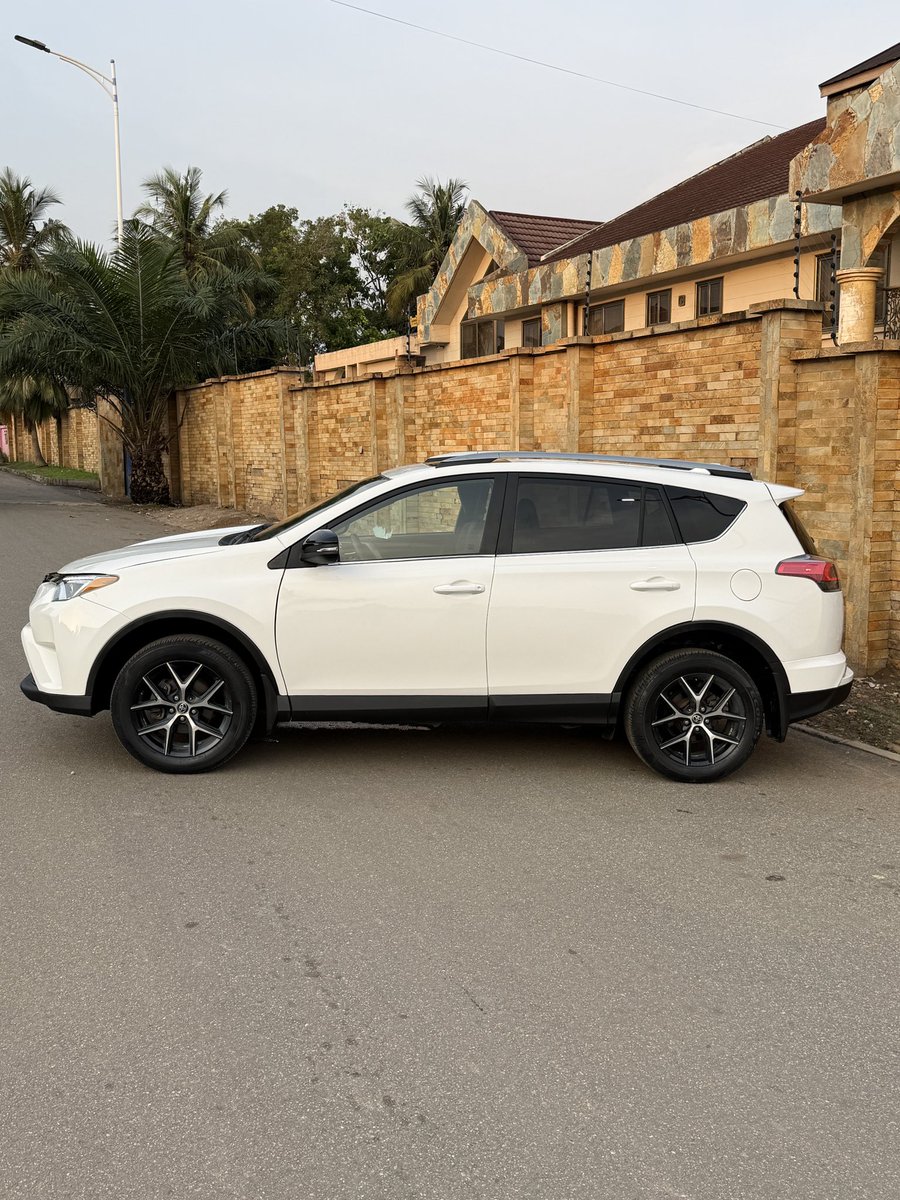 icarsautosgh's tweet image. 2018 Rav4 SE Available 

Kindly Contact 0545505393 for more info and inspection 
#icarsautosgh #cars #rav4 #accra #kwadwosheldon