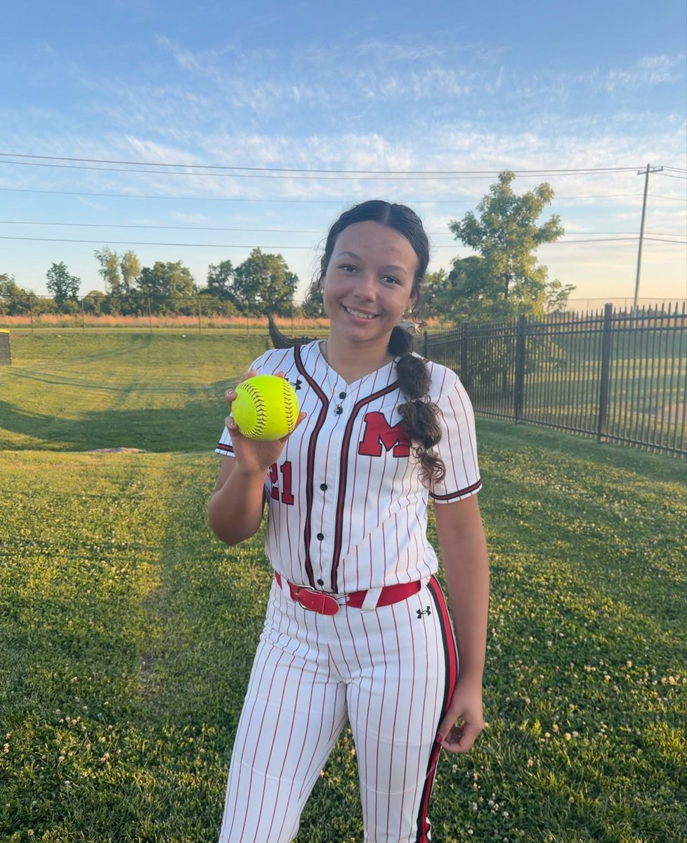 brooklynnbing's tweet photo. A couple of tough losses this week but many great highlights. I threw two girls out at second and hit a HR against Mercy! https://t.co/8H3CYM2h61