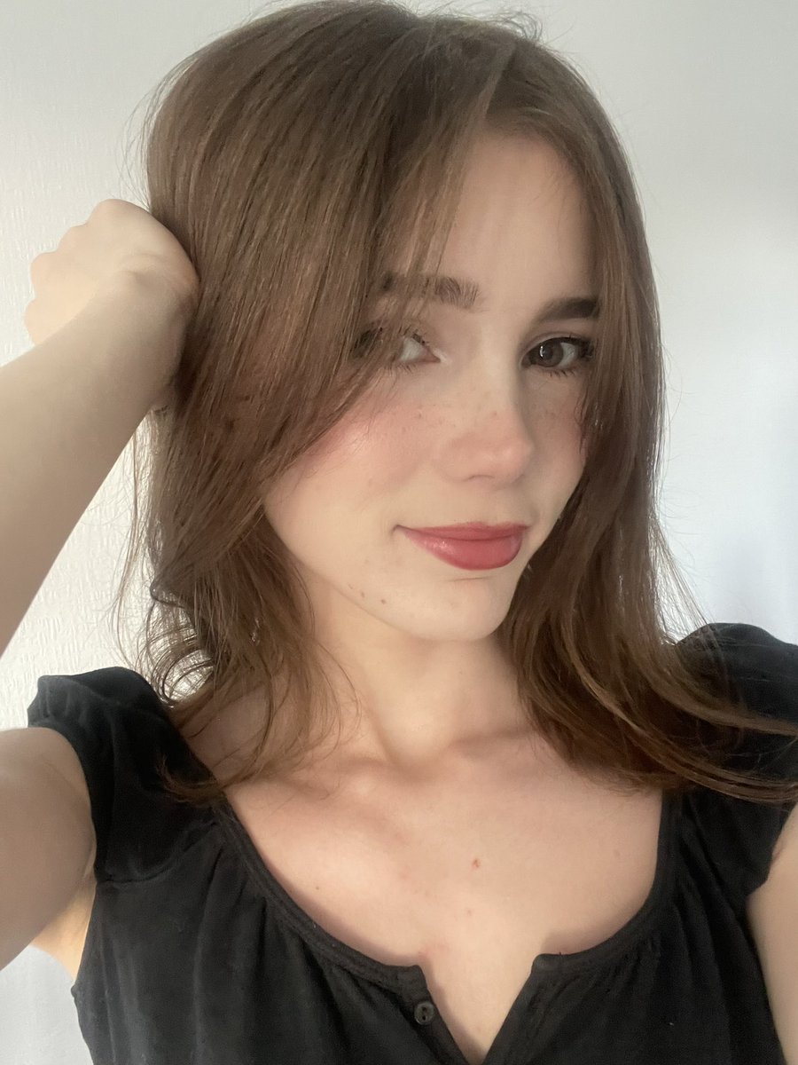 𝒽ℴ𝓁𝓁𝓈 tweet media