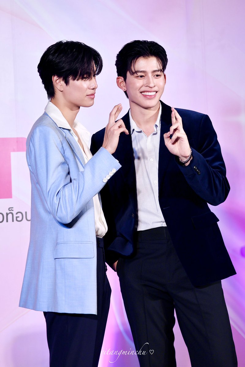 naraphuww's tweet image. long time no seeing pondphuwin with TOPS THAILAND 🫪🙏

#TOPS #TOPSTHAILAND
#ปอนด์ภูวินทร์ #PondPhuwin 
#ppnaravit #phuwintang
@ppnaravit @phuwintang