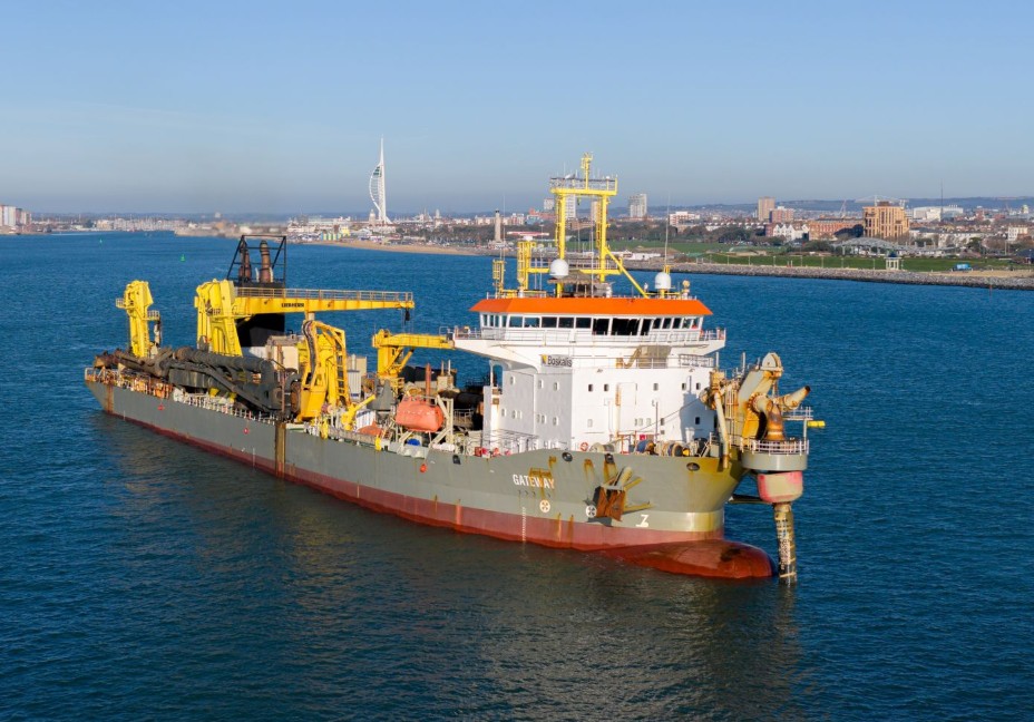 DredgingToday's tweet image. BREAKING NEWS: #Boskalis raises the bar in #Portsmouth

dredgingtoday.com/2026/05/01/bre…