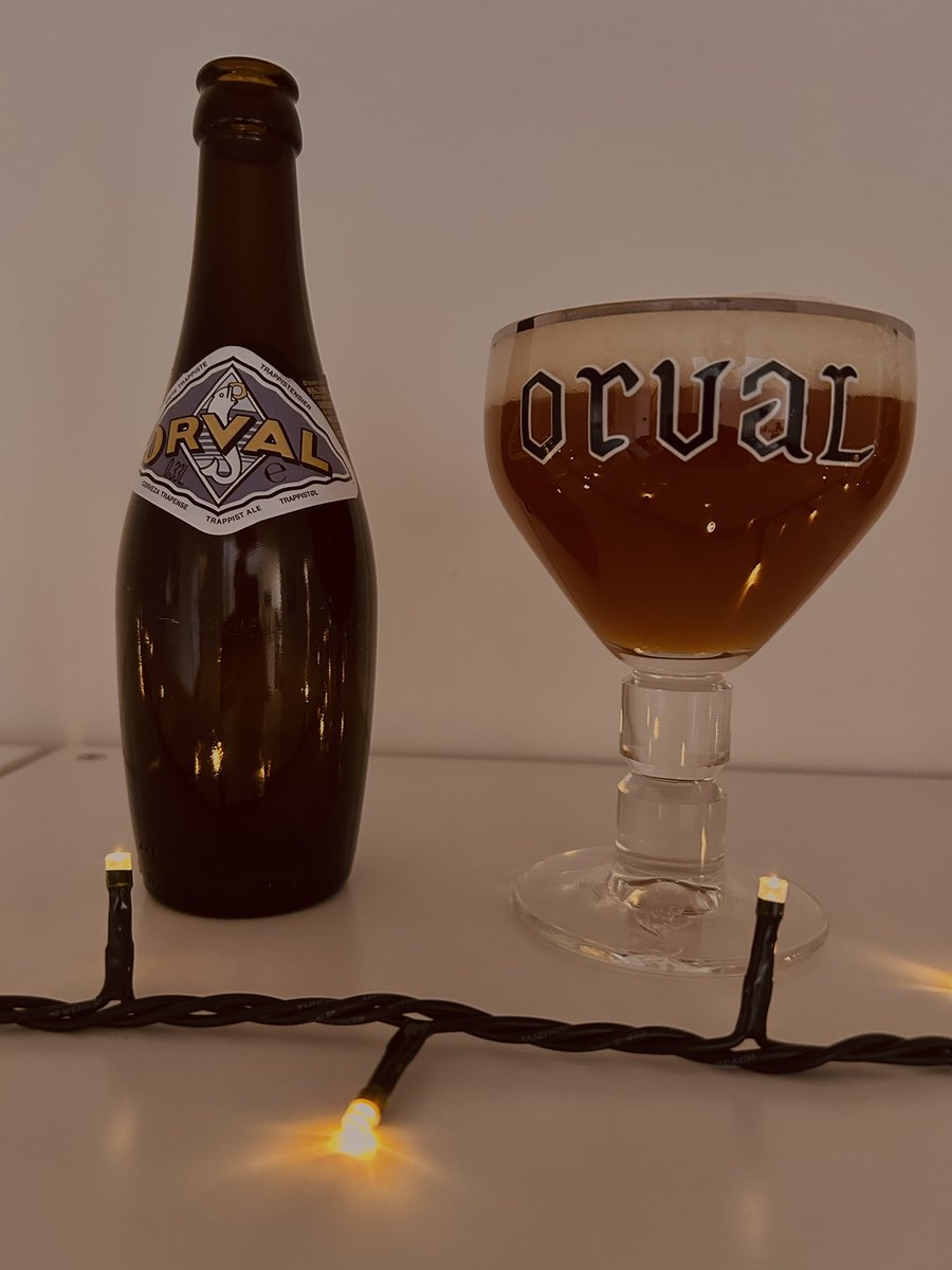 Chris_Brussels's tweet photo. « In every glass of Orval, there’s a little wildness left untamed. »
Happy Friday evening everyone.
#Orval 🍺🇧🇪🇪🇺 https://t.co/fMevwf1szY