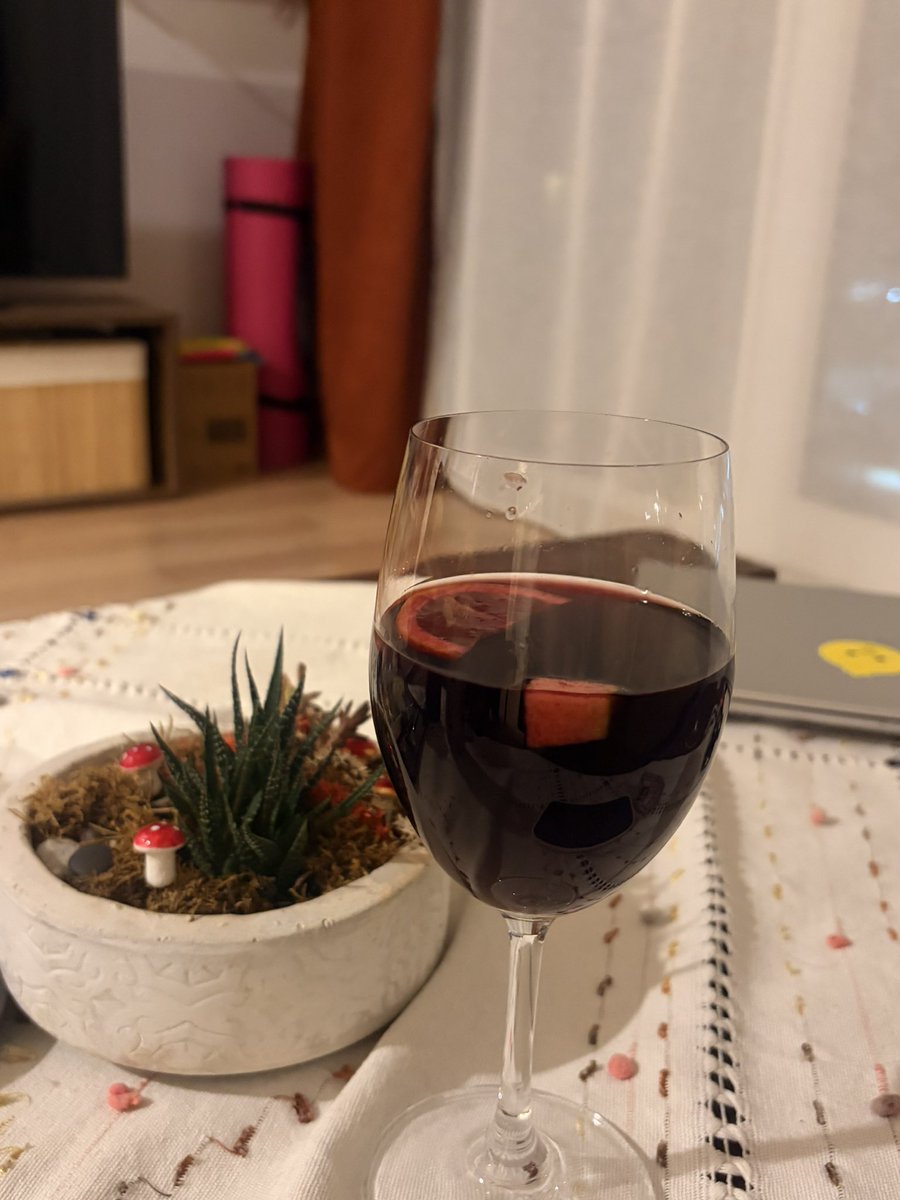 Bugün de sangria gecesi yaptık iyi ki varsın bacım
