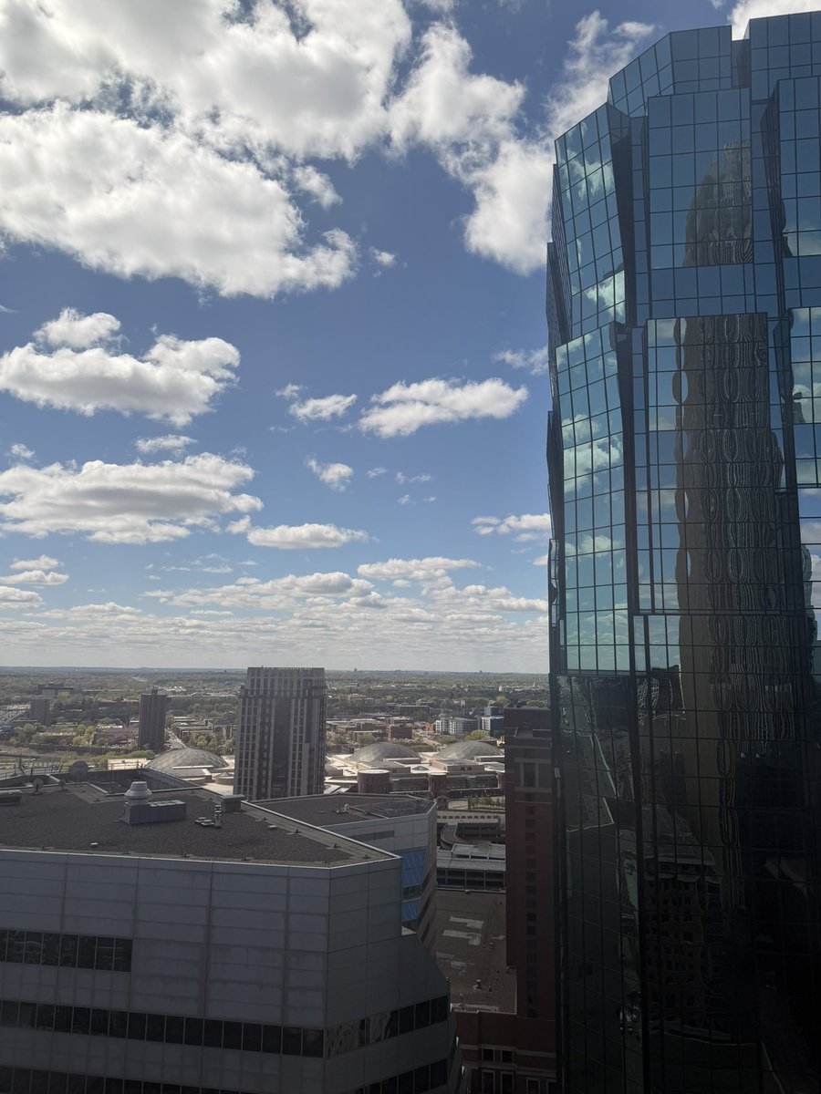 jowell1's tweet photo. Esta Noche Rompemos Duro en Minneapolis , MN ! Un Abrazo a toda la comunidad latina acá en Minnesota https://t.co/96PmnHxHbt