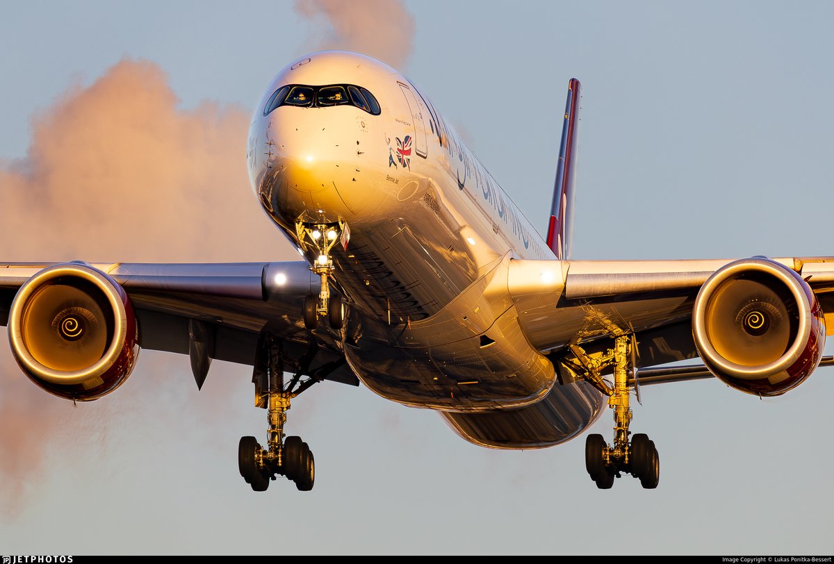 JetPhotos tweet media