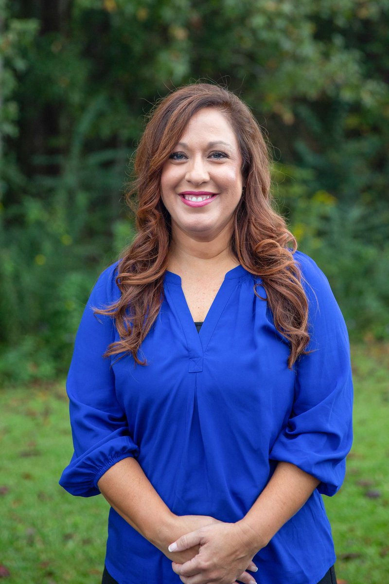 BerkeleyElectr3's tweet image. Happy work anniversary to Ashley Edens, who has served Berkeley Electric members for 20 years. Edens works as an Executive Administrator in Moncks Corner.  #EmployeeRecognition #ExecutiveAdministrator #BerkeleyElectric