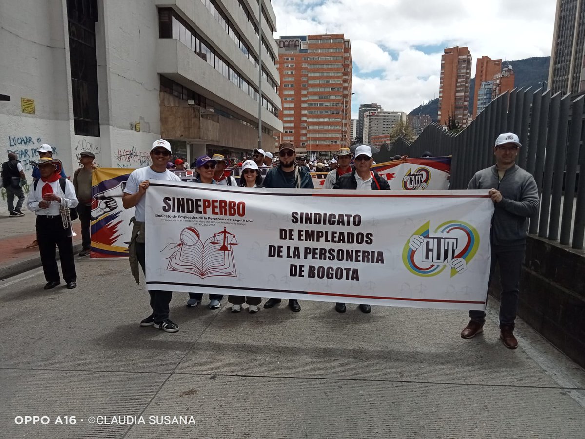 sindeperbo's tweet photo. Hoy conmemoramos el Día Internacional del Trabajo, reafirmando nuestro compromiso con la defensa de un trabajo digno para todas y todos los funcionarios, empleadas y colaboradores de la @personeriabta 

Seguiremos trabajando por condiciones justas y por la construcción de una sociedad más equitativa.