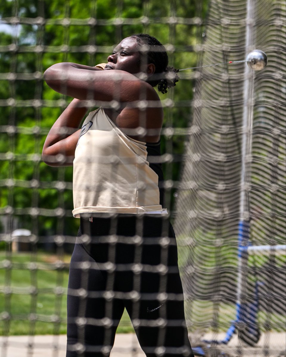 PurdueTrackXC's tweet image. Purdue top 10 to start the Jim Green Invitational 🙌

Britannia Johnson throws 57.52m (188-08) in the hammer to enter Purdue rankings at #10 and finish third in the invite section.

#BoilerUp