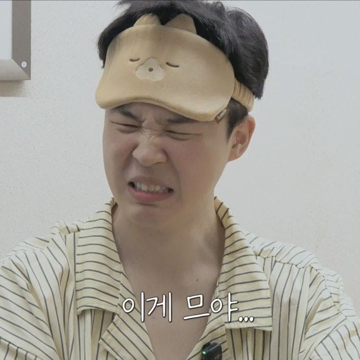lyalarmy7's tweet photo. my favorite Jimin genre ☘️the real nonchalant jimin https://t.co/gRxFUIdjWA