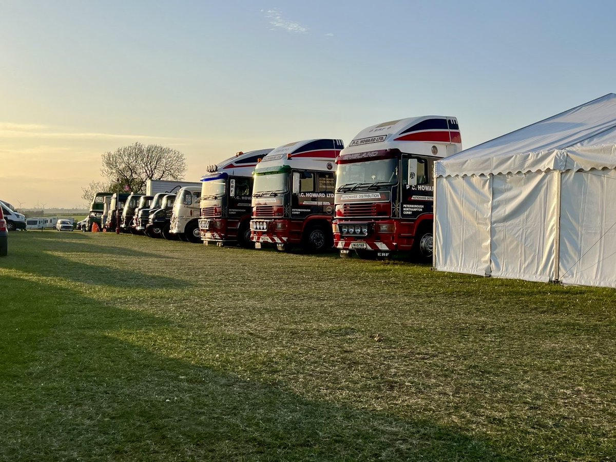 PCHowardLtd's tweet photo. 1st vintage outing of 2026 …… East Midlands Steam &amp; Country Show

#vintage #bankholiday #uk #ERF #builtinbritain #history #local https://t.co/BXu5oOPao6