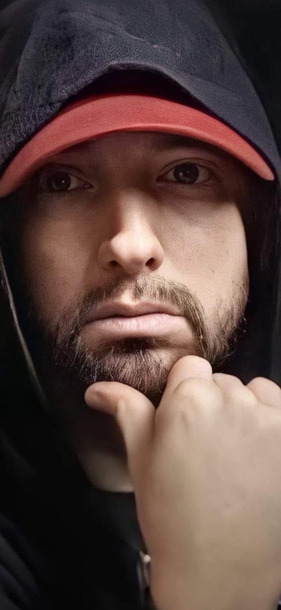 etlifestyle_web's tweet photo. Eminem's Curtain Call is now certified 12x Platinum in the United Kingdom.
It extends it's record as the most certified hiphop album of all time in the UK.