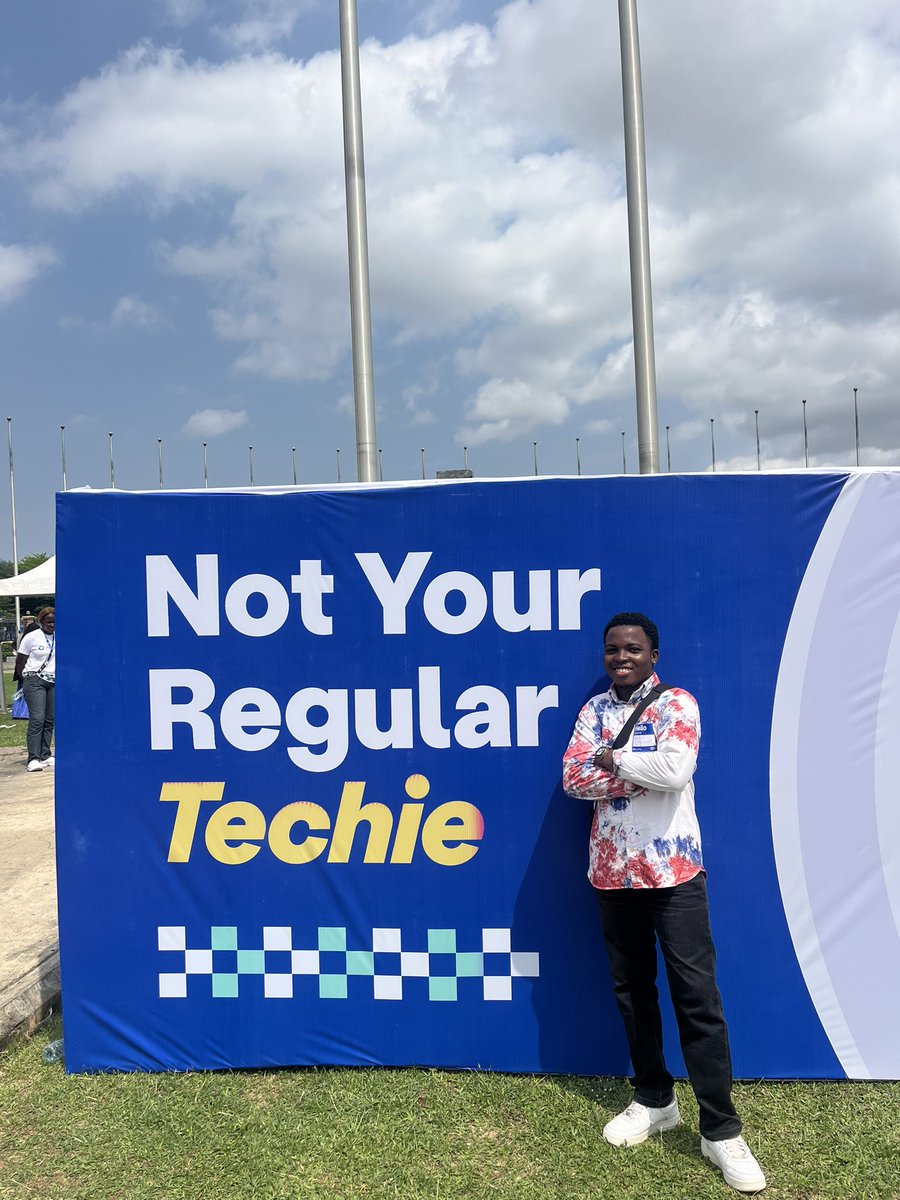 onomeJ5's tweet image. TS connect with my fellow coursemate @JudithC1377 ❤️✨
Had a good time, connecting with different people from different cohorts and courses, the games and the drinksss…..

@TechSphereAcad 
#phoenixcohort #UIUX #ProductDesign