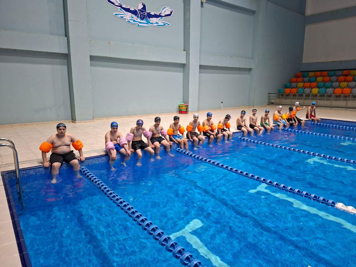 gii_neftcala's tweet photo. 🏊Neftçala rayonunda “Üzməyi öyrənək” layihəsi davam edir.

 #AZEsport #AZEidman #birkimibirlikdə #ŞirvanSalyanRGİİ  #ÜzməyiÖyrənək https://t.co/iI7k2pWMNY