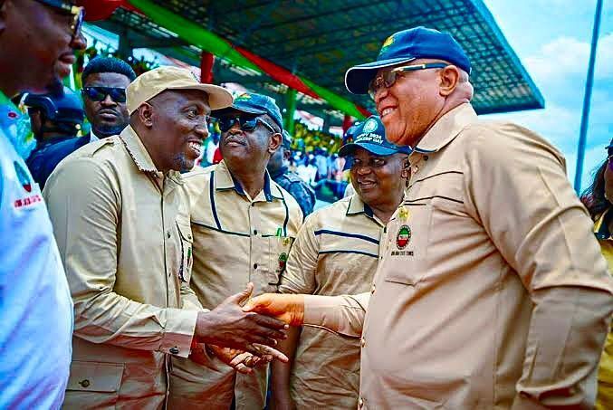 IniAKPANN's tweet photo. Akwa Ibom Gov Umo Eno marks Workers’ Day with:  

- N160M support fund for workers  
- New cars for TUC &amp; JPSNC leaders  
- N82B+ gratuities paid  

Deputy Gov: “Workers’ welfare remains top priority.” #WorkersDay #AkwaIbom https://t.co/lz1kieD3DK