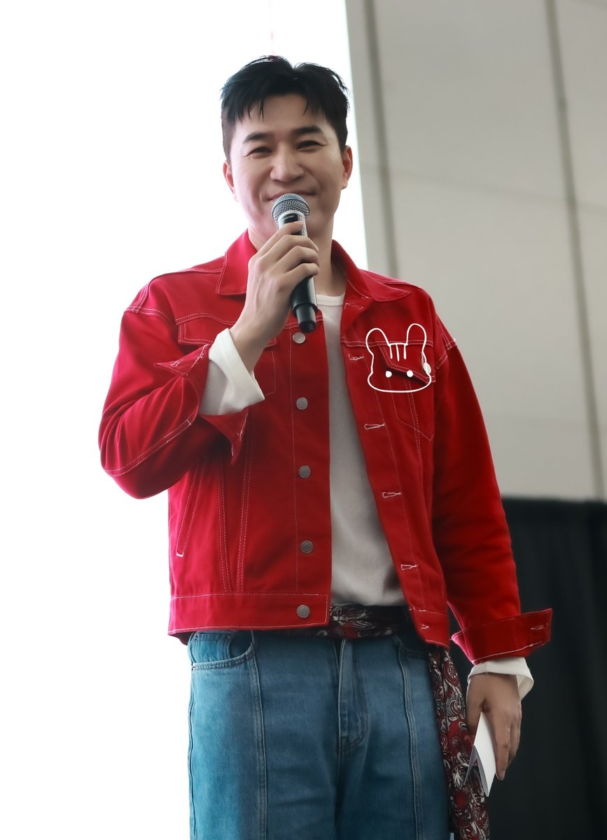 duck9jong's tweet photo. 260501 원피스 행사에서 주인공 착장 세트로 입고 우리의 꿈 부르는 모습 너무 예쁘고 뿌듯해 귀엽다아! 🍒🍎 https://t.co/E0nBmZXbwQ