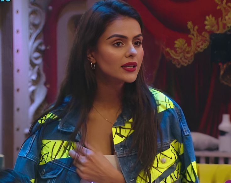 im_akshat2119's tweet photo. One who made bb16 most watchable and dominated all popularity charts and polls single handedly.
All new bb womens dreams to play like her eithef farhana or nehal or ashnoor as they said in house or ivs.

#PriyankaChaharChoudhary the legend contestant ✨ https://t.co/mX3nfvm0Em