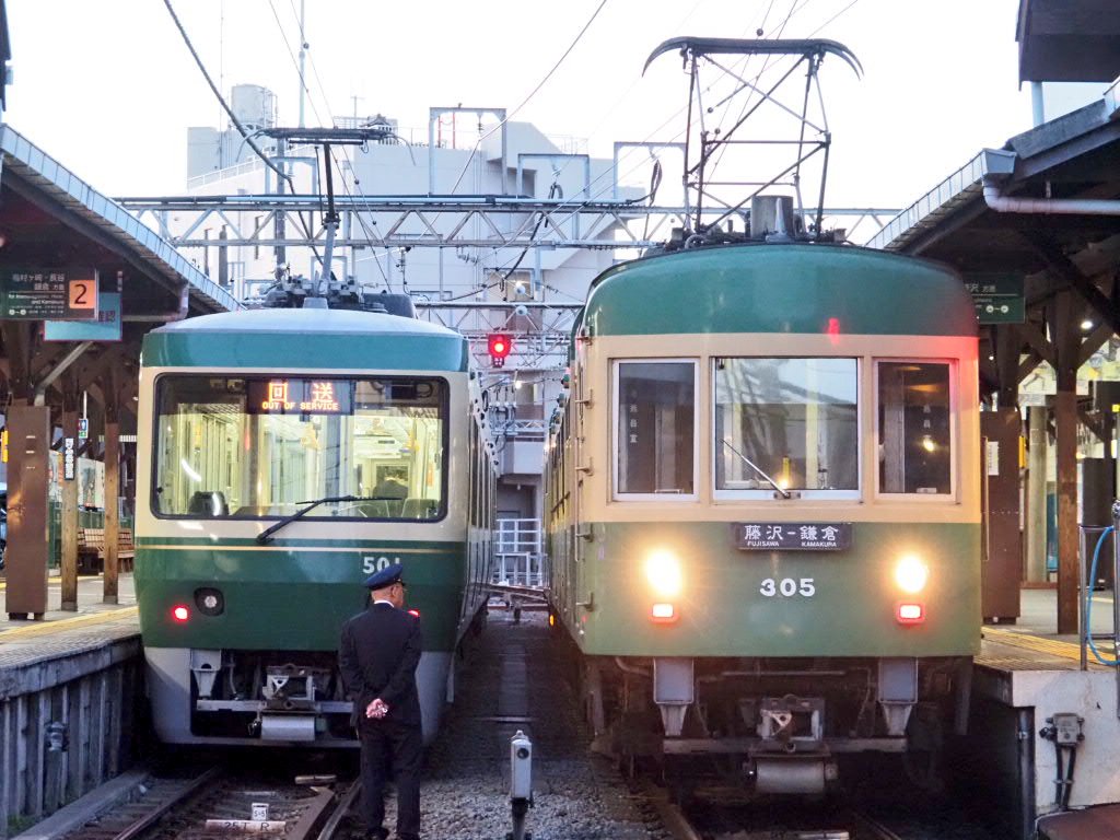 もな tweet media