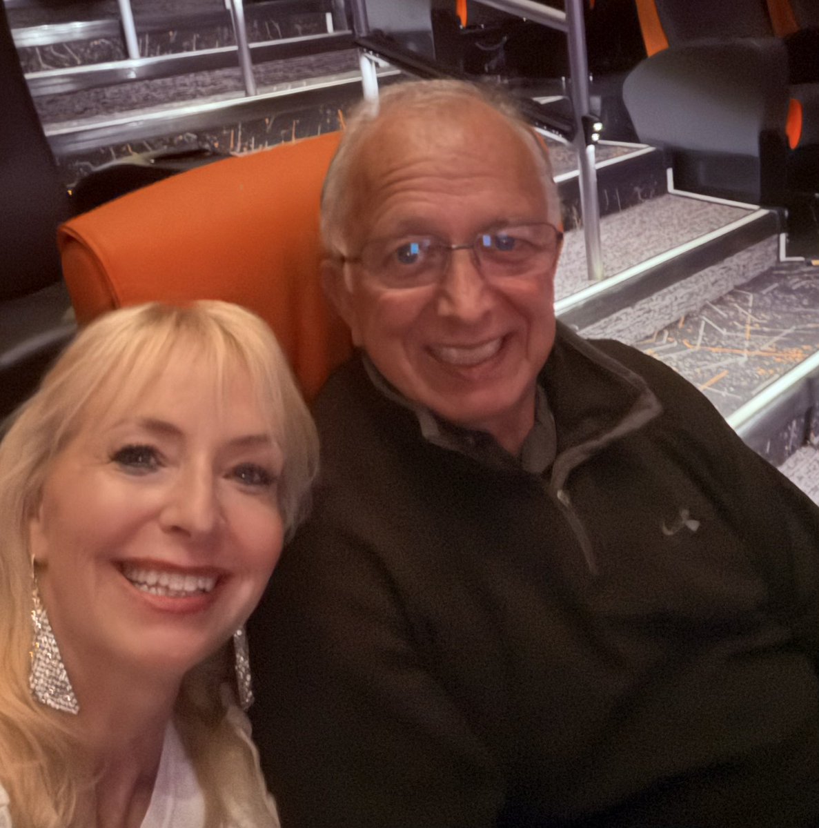 ls1228's tweet photo. The Devil Wears Prada 2 #DateDay https://t.co/hO0rKfg6Vf