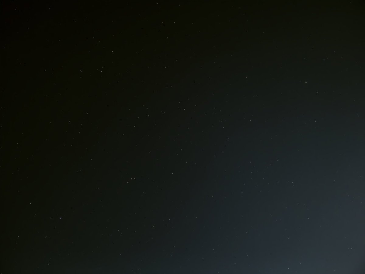 stargazing season is back 

these are definitely not my best photos of stars, but i just couldn't adjust the ISO today
