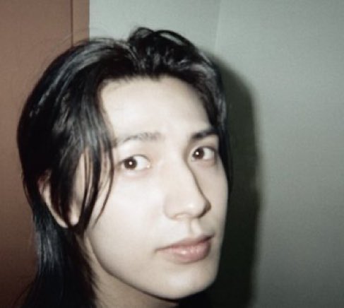 yi ren tweet media