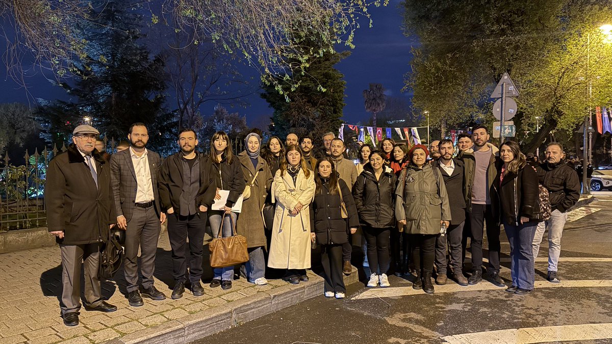avukatinsesiyiz's tweet photo. 1 Mayıs’ı Taksim’de kutlama iradesi gösteren ve hukuksuzca gözaltına alınan yurttaşların kolluk işlemleri devam ediyor. Kesin ve teyitli olmamakla birlikte gözaltına alınan 530 kişinin emniyet ifadelerinin ardından sağlık kontrolü yapılarak serbest bırakılacağı bilgisi verildi. Bugüne dair açıklamamımızı paylaşıyoruz.
