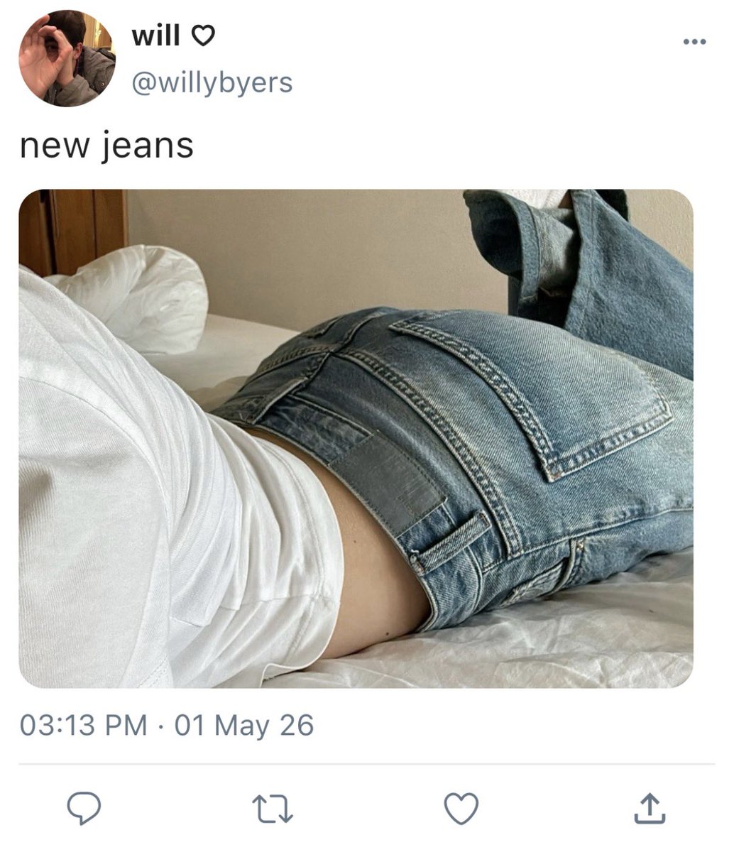 ri tweet media
