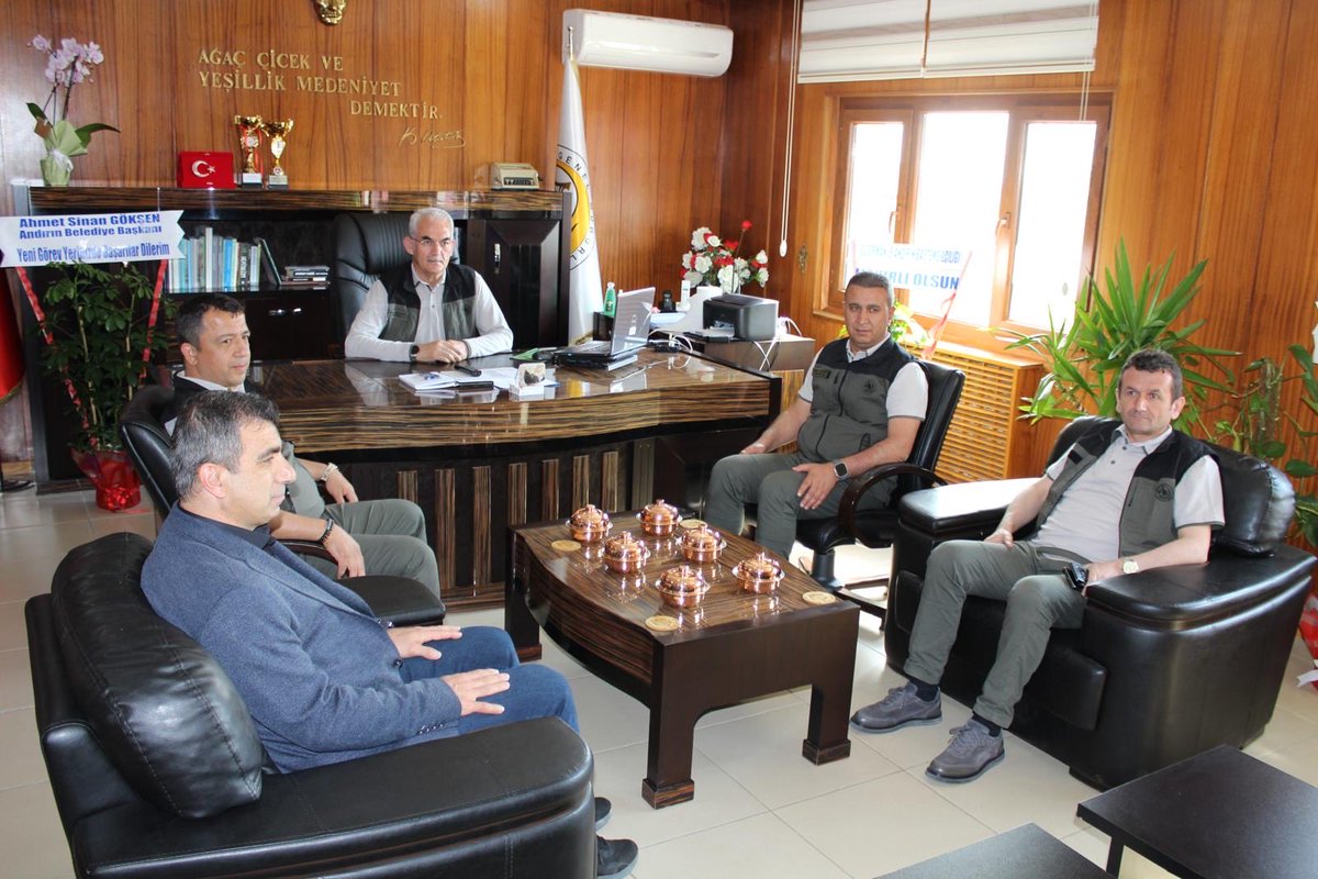 ibrhmshnoglu's tweet photo. Sn Genel Müdürümüzü İşletme Müdürlüğümüzde misafir ettik.ziyareti ile bizleri onurlandıran Genel Müdürümüze şükranlarımı sunarım. https://t.co/br1CZ5Ddn1