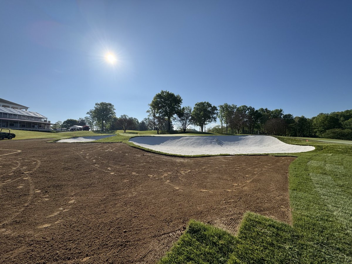 LThompsonWVU's tweet photo. Thankful for the opportunity to bring a fresh, bold bunkering style to The Cannon Club! Made even more special that this was McDonald &amp; Sons first original build back in 1990. Special thanks to Tom Winegardner &amp; Superintendent Marlin Ewing for making this a great project! https://t.co/jPDkGC8Udr