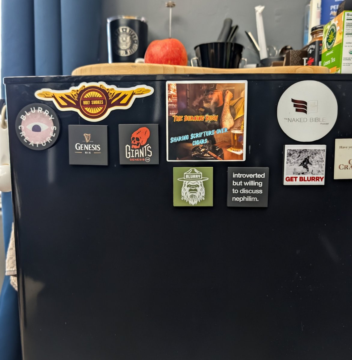 stevenjmchenry's tweet image. Upping my fridge magnet game with the new magnets from @blurrycreatures!

#BlurryCreatures #Nephilim #Bigfoot #GenesisSix