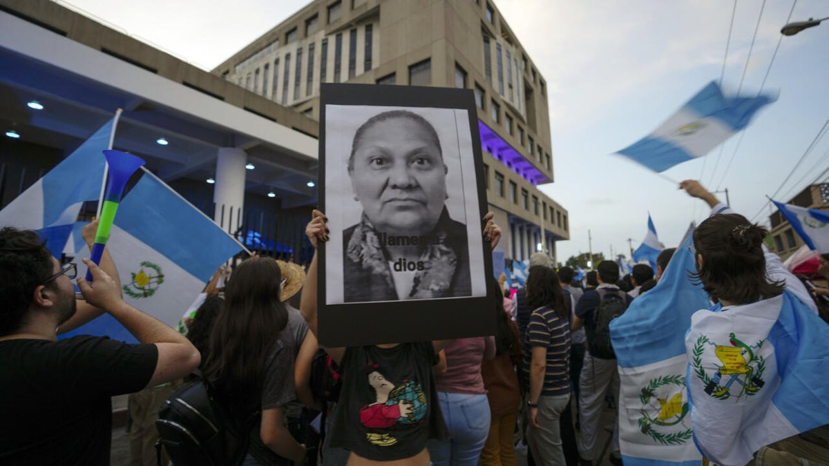 Guatemala: termina la era de la cuestionada fiscal Consuelo Porras, pero su sombra sigue latente f24.my/BtgA.x