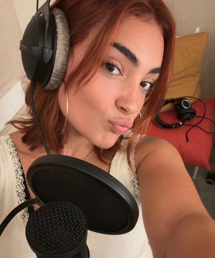 violetaenmx's tweet photo. Detrás de cada canción hay horas, esfuerzo y pasión 💜🎧
Todo ese trabajo y talento merece ser escuchado en todas partes… especialmente en México 🇲🇽💗
Feliz día a la más trabajadora ✨
@HFVioleta
#VioletaenMexico https://t.co/1nzD0a6sz9