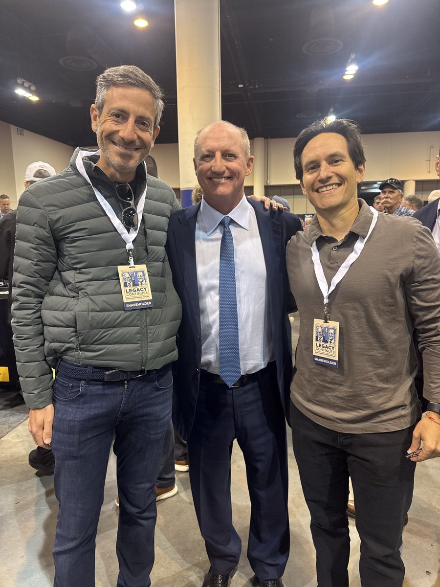 danbakalarz's tweet photo. Really enjoyed meeting Greg Abel—impressive clarity and humility. Exactly what you’d expect. https://t.co/em791l7X5U