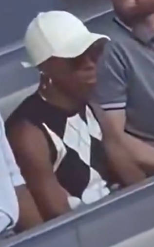 KumaShibi's tweet photo. @MasGrandeRP ese es vinicius, parece la flaca de will smitt https://t.co/d1dn6IsVeF