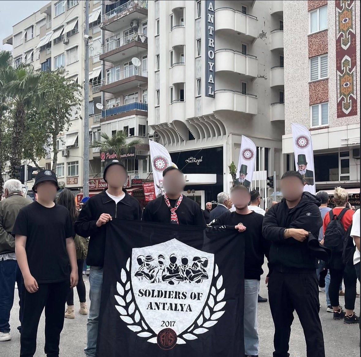 Soldiersof07's tweet photo. Kutlu olsun.
#1Mayıs https://t.co/ykuPcf7RrC