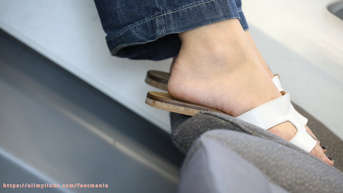 Real candid feet tweet media