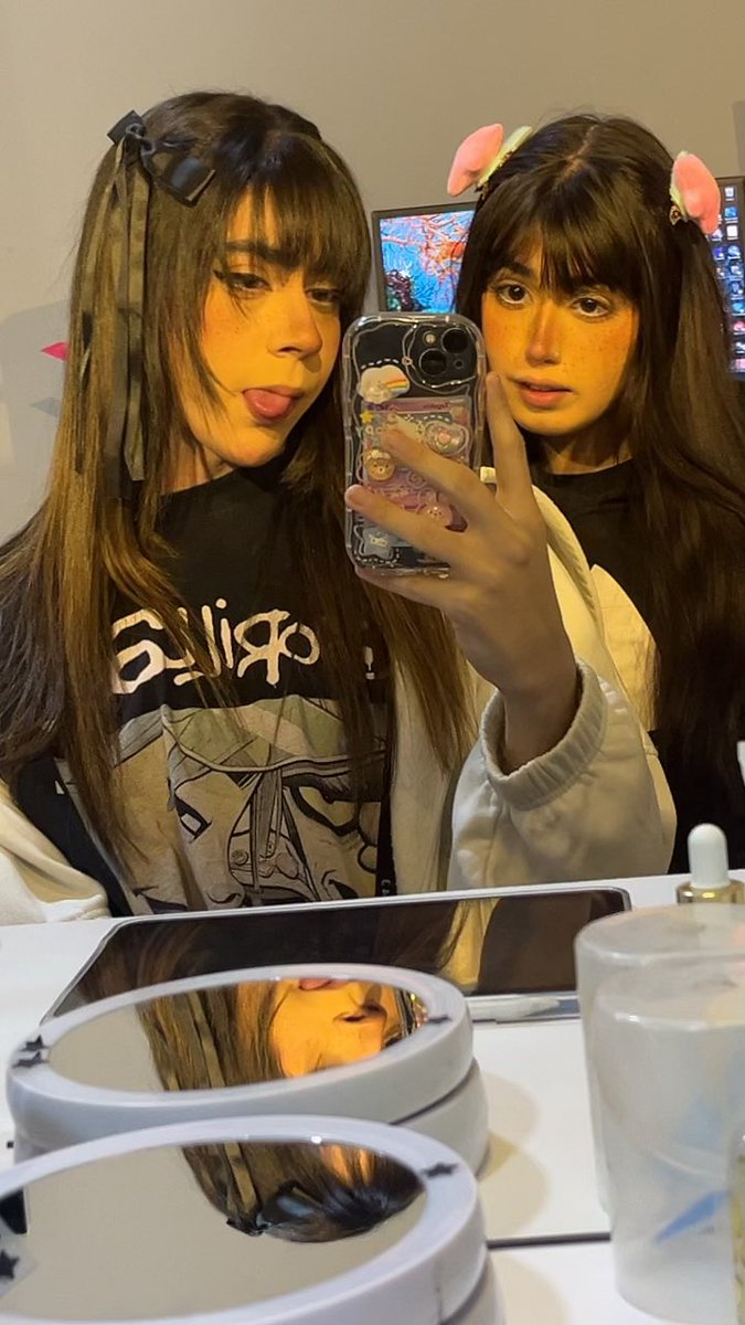 nana tweet media
