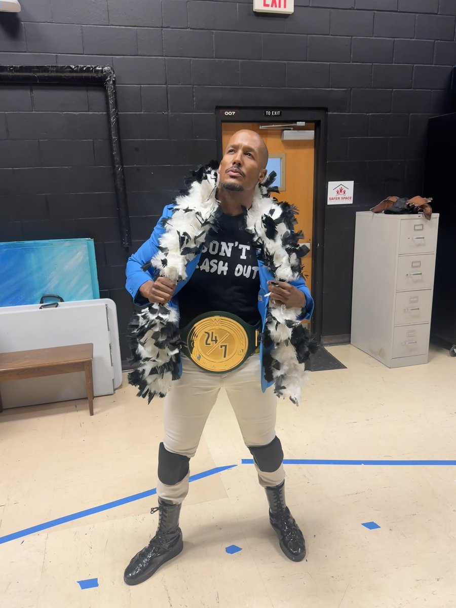 Byron Saxton tweet media