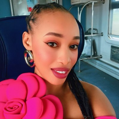 SifunaMe's tweet photo. @Broadbasedgal  Is this your real face? We want to see the shame spread on it in the new Kenya. https://t.co/sGGy2Moq7P