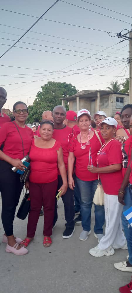 CYebil's tweet photo. @Educa_Gtmo El pueblo Guantanamero estuvo en la calle este 1ro de Mayo defendiendo a la patria @CubaMined @romero_tam56484 @yiendrisrf @yoeaberob1 @AlisAzahares https://t.co/EbQFtTzO2R