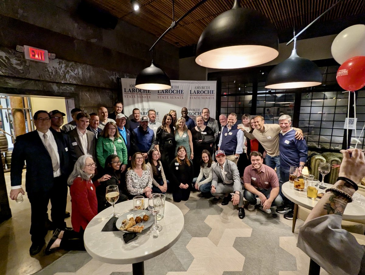 DanMiressiCT's tweet photo. Another great time last night supporting @FairfieldRTC, the town, and all their campaigns! #CT4ward https://t.co/x4t0wUDgAg