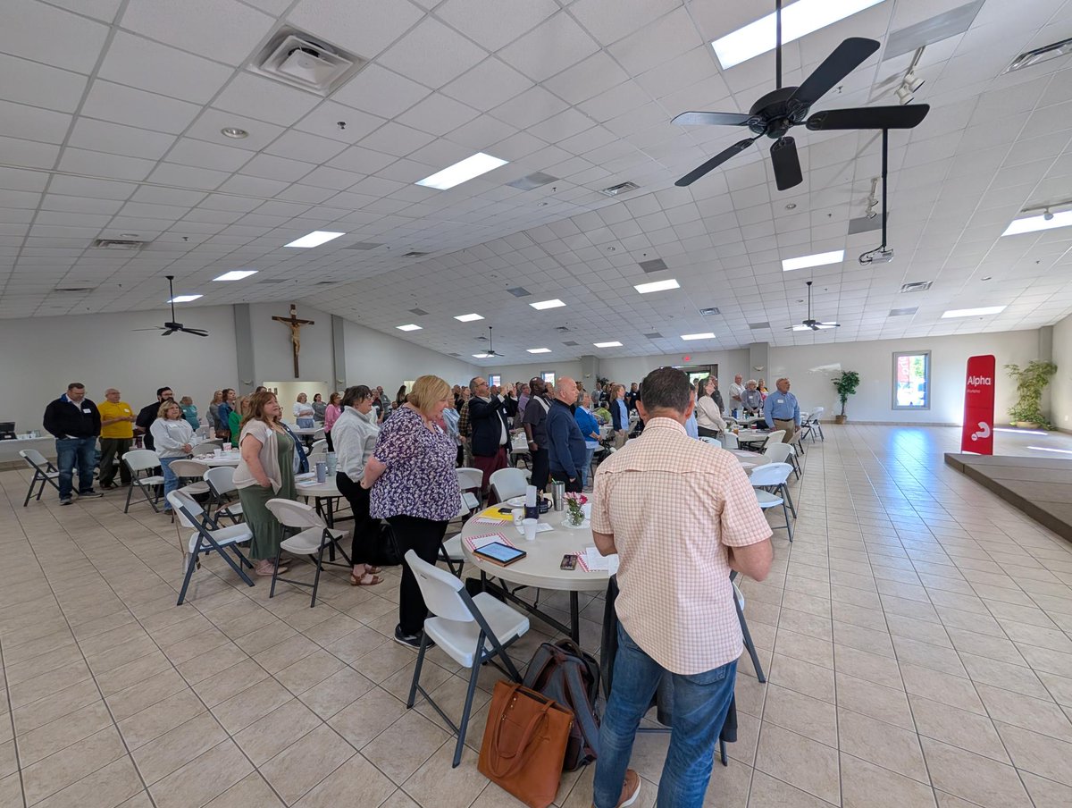 DivReno's tweet photo. What does it look like for a parish to live its missionary identity?

Yesterday, over 100 leaders from the Greater Owensboro area in Kentucky came together to reflect, learn, and share — from Alpha to small groups, leadership teams, and building a culture of evangelization.

Grateful to all who made it possible.