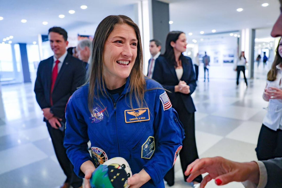 Moon Joy👩🏼‍🚀🚀 tweet media